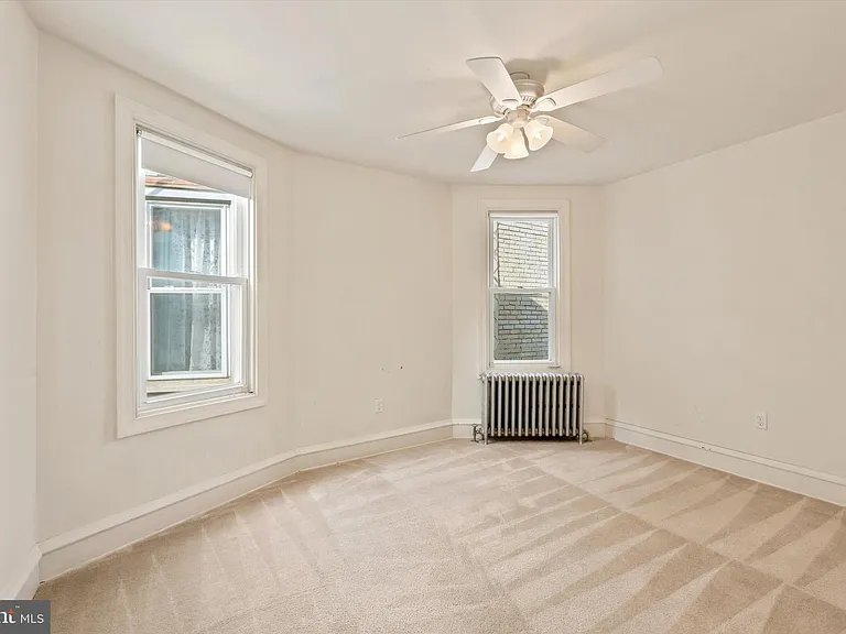832 N Union St — Photo 10