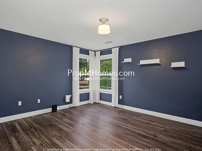 503 NE Birchwood Ter — Photo 16