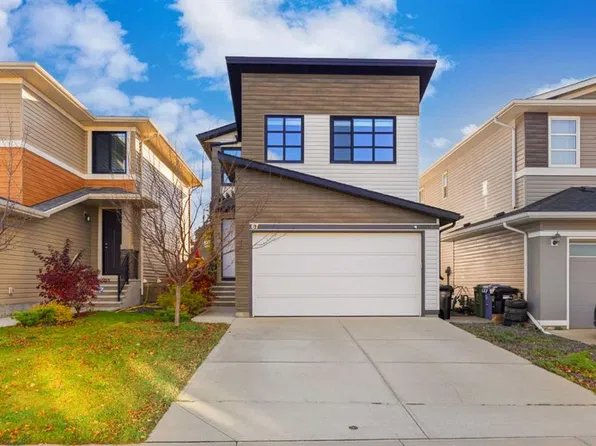 67 Walgrove Line SE, Calgary, AB T2X 2H4
