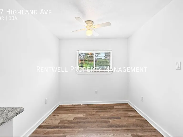 27 Highland Ave — Photo 21