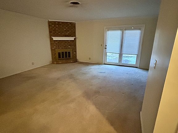 3rd image of 5600 Country Dr APT 162