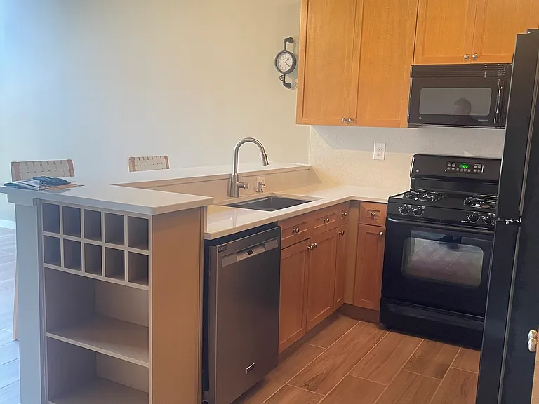 400 Mills Ave #107 — Photo 21