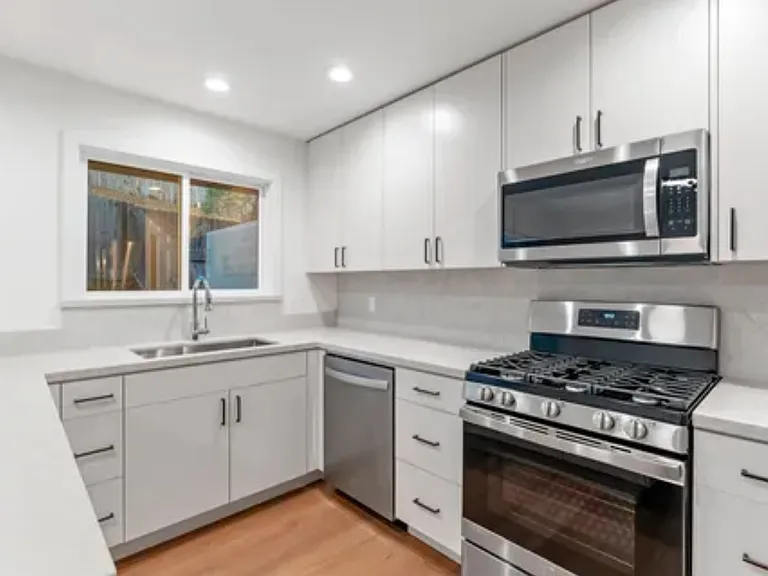 728 Walnut Dr #2 — Photo 3