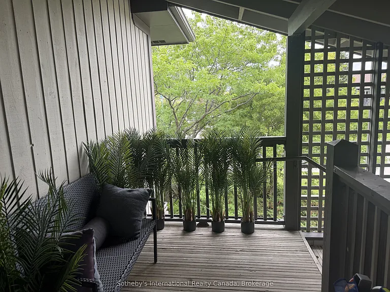 658 Johnston Park Ave — Photo 24