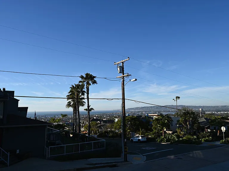 4493 Newport Ave — Photo 15