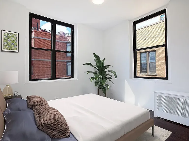 160 W 71st St #PHE — Photo 4