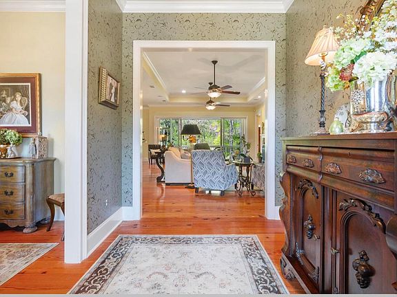5th image of 12796 Woodland Cir #D