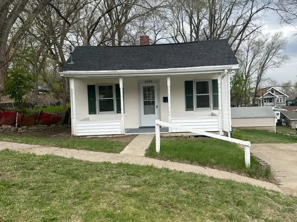 2304 W 5th St, Sioux City, IA 51103