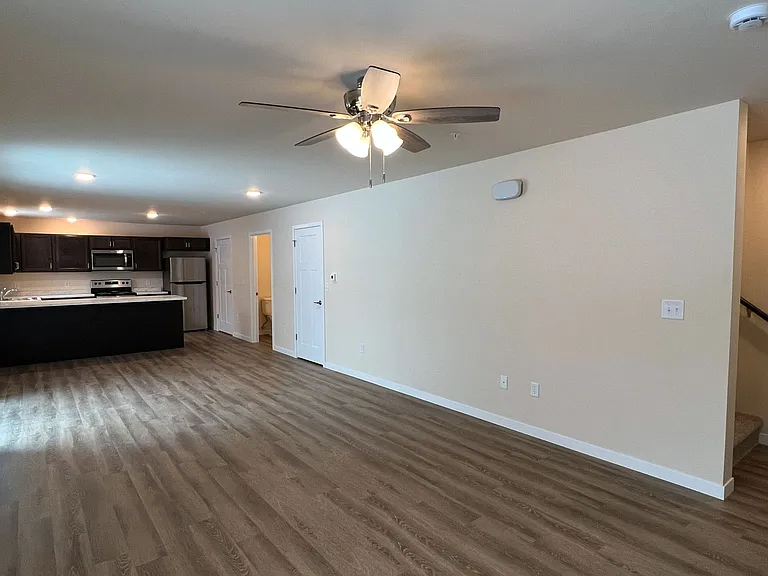 713 Caroline St — Photo 203