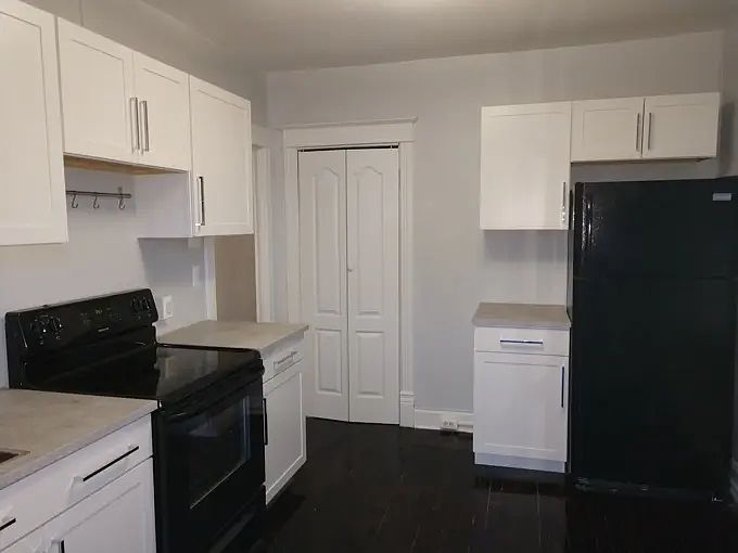 1st image of 231 S Locust St #2