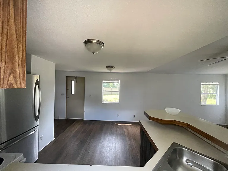 10136 SE 32nd Ave — Photo 6