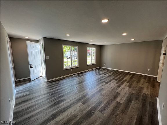 5th image of 13672 Zaremba Dr