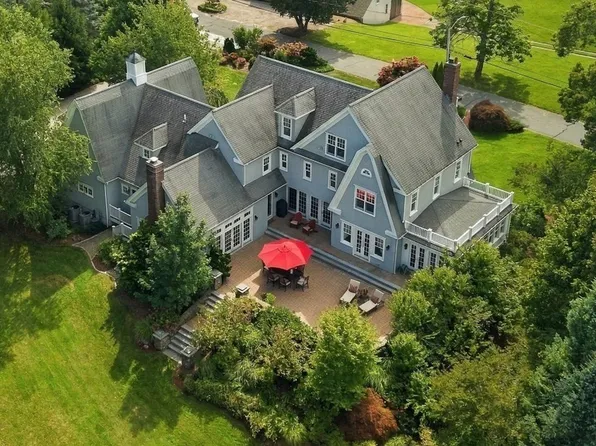 180 Surplus St, Duxbury, MA 02332