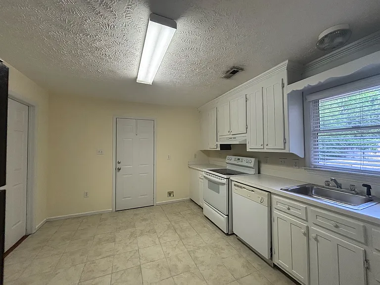 209 S McPherson Church Rd #B — Photo 12