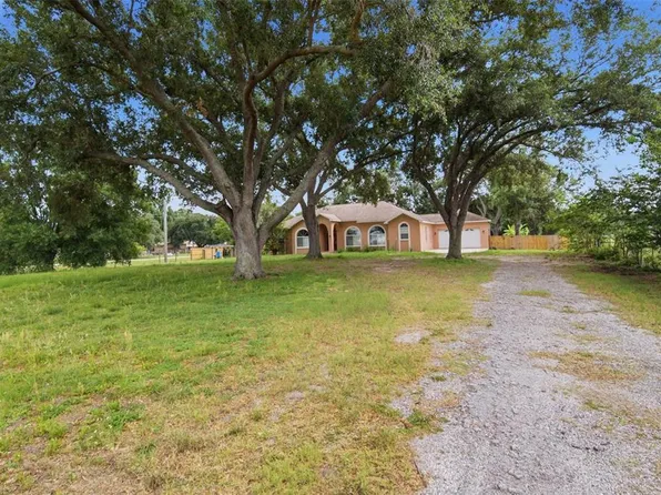 6611 W Knights Griffin Rd, Plant City, FL 33565