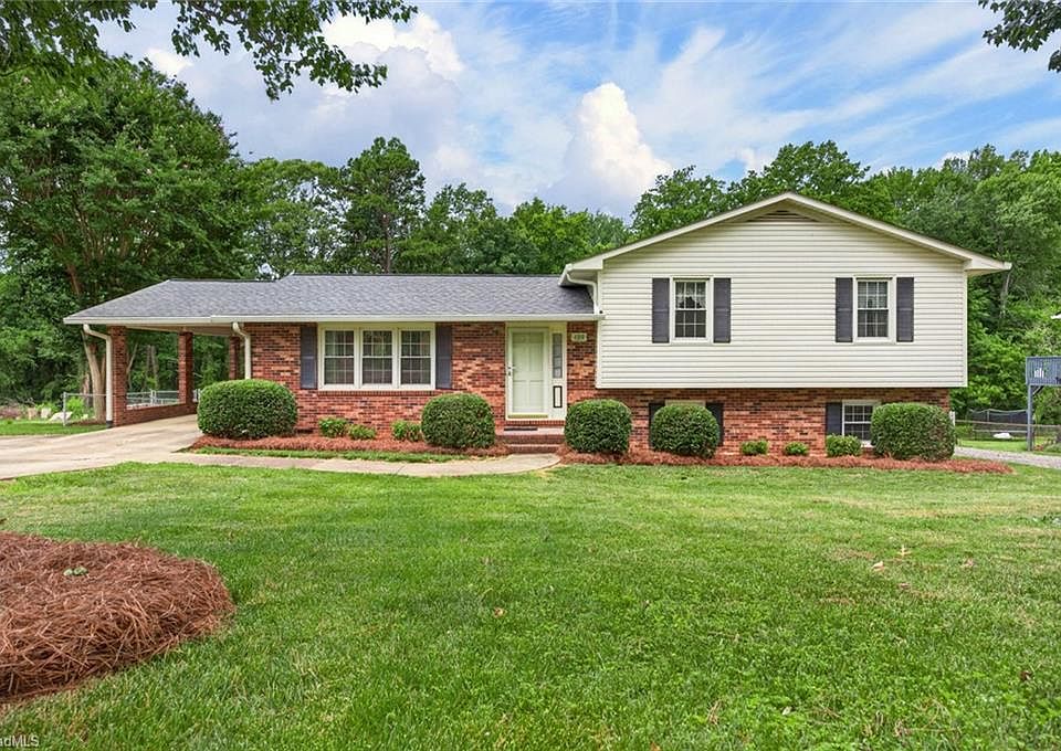 1st image of 190 Farmbrooke Ln