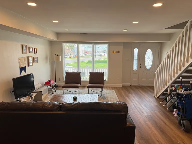 4000 Bayshore Ave #B — Photo 5
