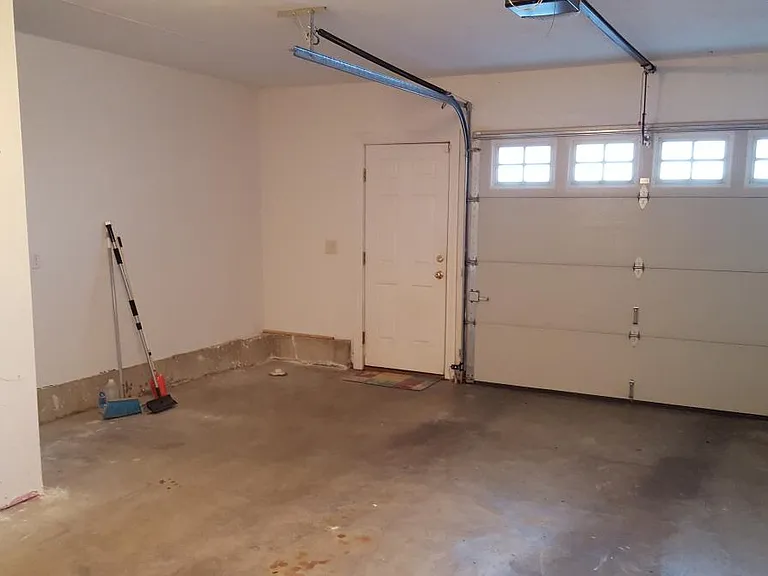 523 Hancock St — Photo 13