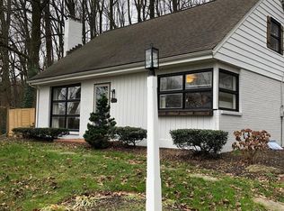 2832 Spring Valley Rd, Lancaster, PA 17601