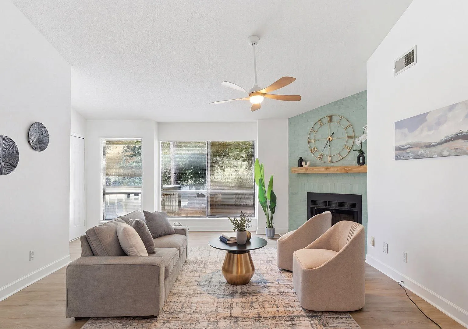 2 bed, 2.0 bath, 1000 sqft, $1,525 — Photo 3