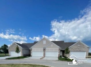 855 Plum Village Dr, Monroe, MI