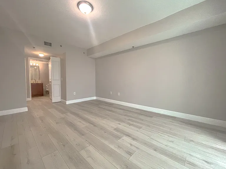 2681 N Flamingo Rd #902S — Photo 10