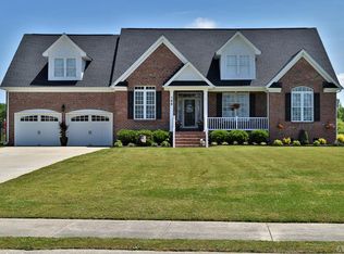 140 Pelican Pointe Dr, Elizabeth City, NC 27909