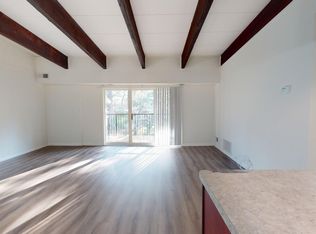 612 Walpole St #20-203, Norwood, MA 02062