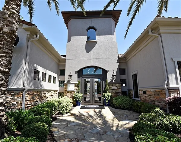 11881 Gulf Pointe Dr — Photo 32