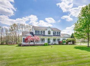 2076 Creeks Crossing Trl, Mogadore, OH 44260