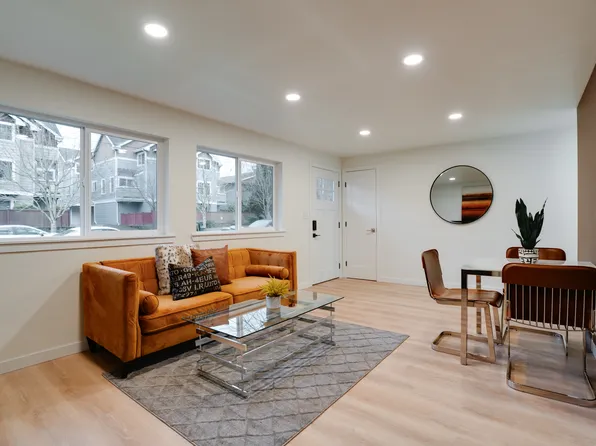 8536 Interlake Ave N, Seattle, WA 98103
