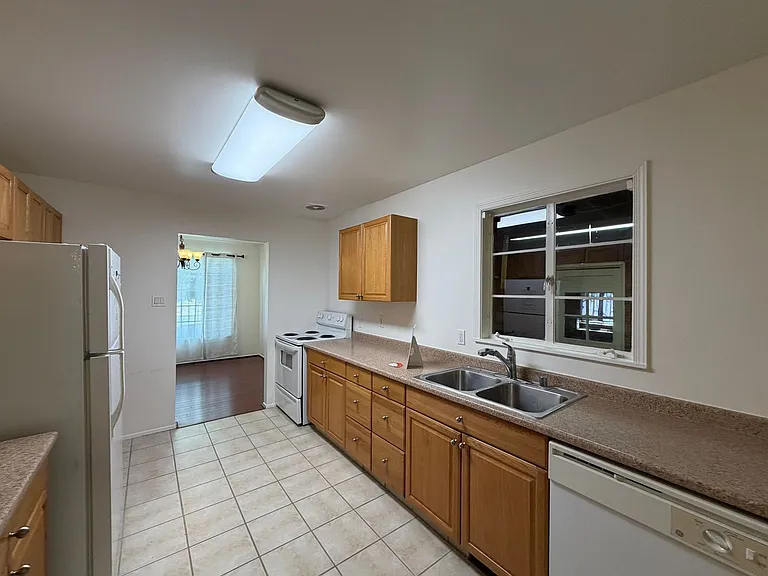 4712 Palo Duro Ave NE — Photo 10