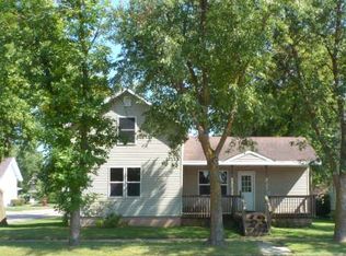 1165 4th Ave, Windom, MN 56101