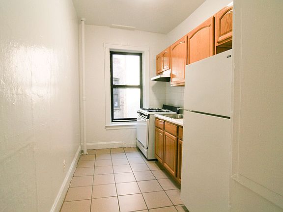 2nd image of 1124 46th Ave #3