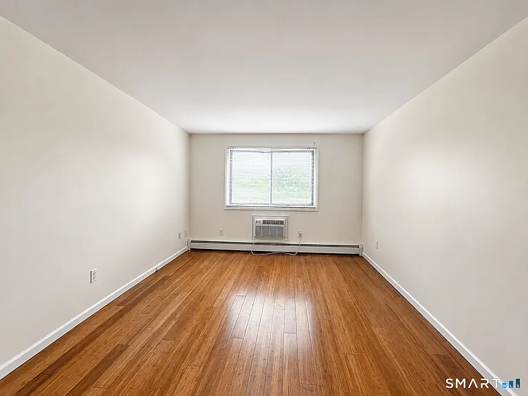 1168 Main St #B5 — Photo 4