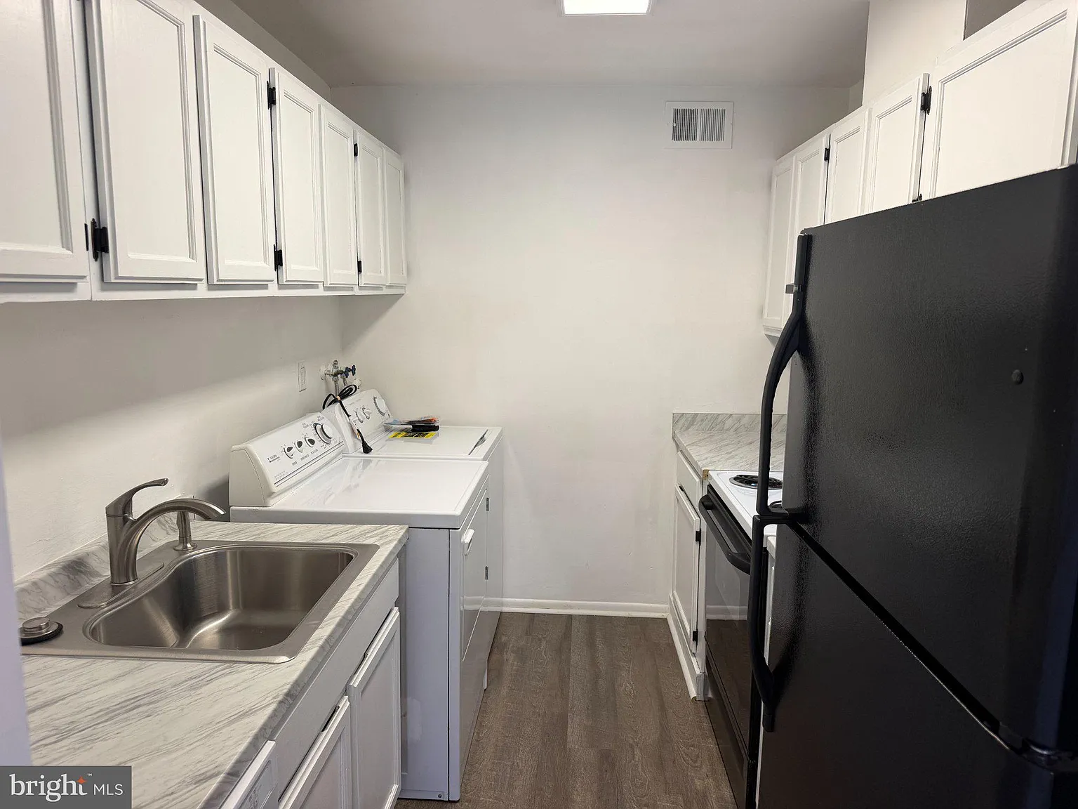 2 bed, 1.5 bath, 798 sqft, $2,350 — Photo 4