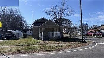 4th image of 1800 Portlock Rd