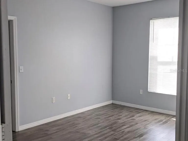 ROOM 1