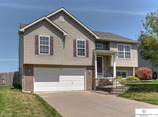 19632 V St, Omaha, NE 68135