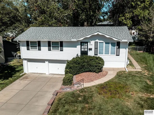 12436 Holmes Cir, Omaha, NE 68137