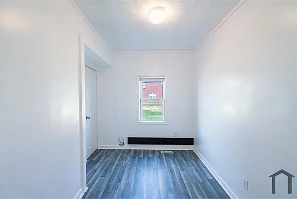527 N 20th St — Photo 11