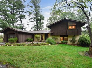 9 Heritage Hills Ct, Brookeville, MD 20833