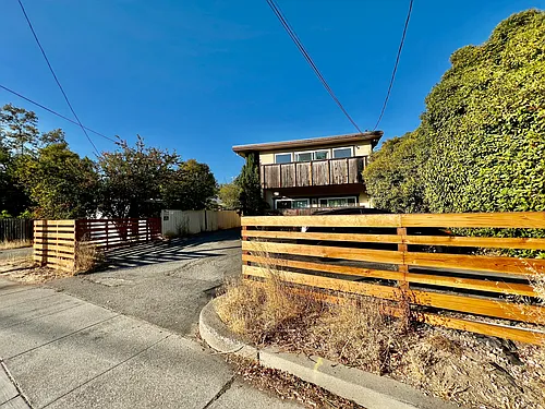 1222 Sir Francis Drake Blvd Photo 1