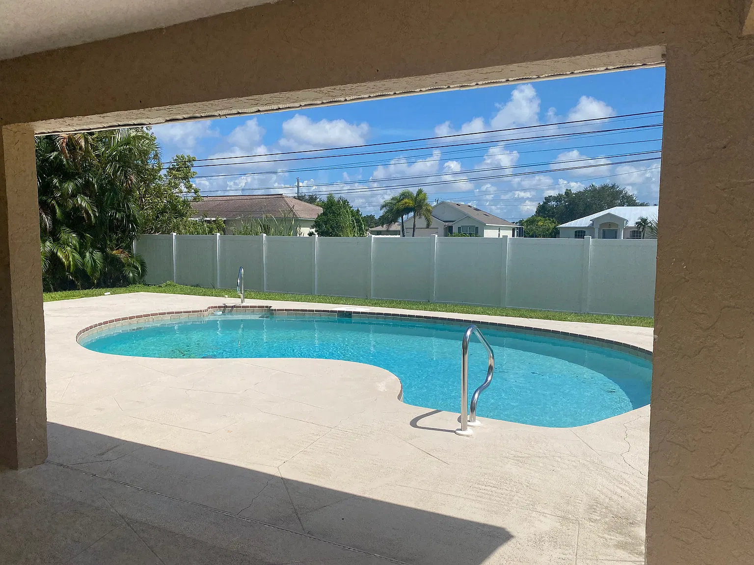 3 bed, 1488 sqft, $2,200 — Photo 4