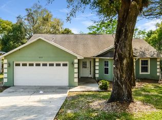 934 E Citrus Ave, Eustis, FL 32726