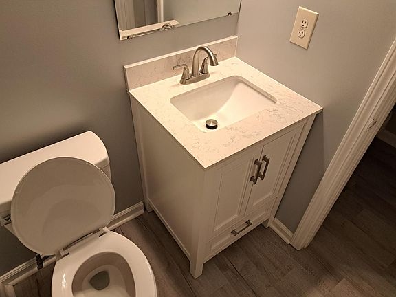 4th image of 4220 Kaplan Dr