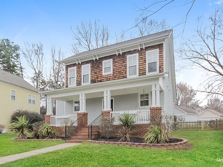 16125 Kelly Park Cir — Photo 2