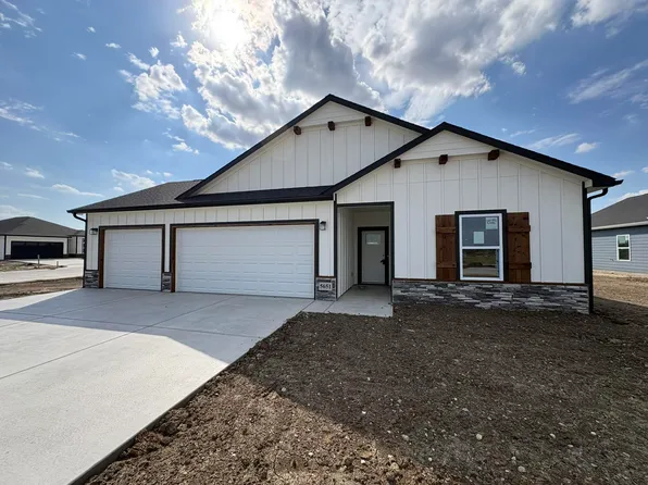 5651 Plumthicket St, Wichita, KS 67226