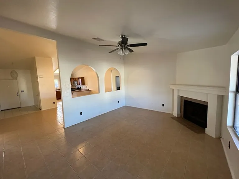 8057 S Carbury Way — Photo 7