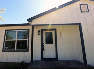 713 Churchill Dr, Bryan, TX 77801